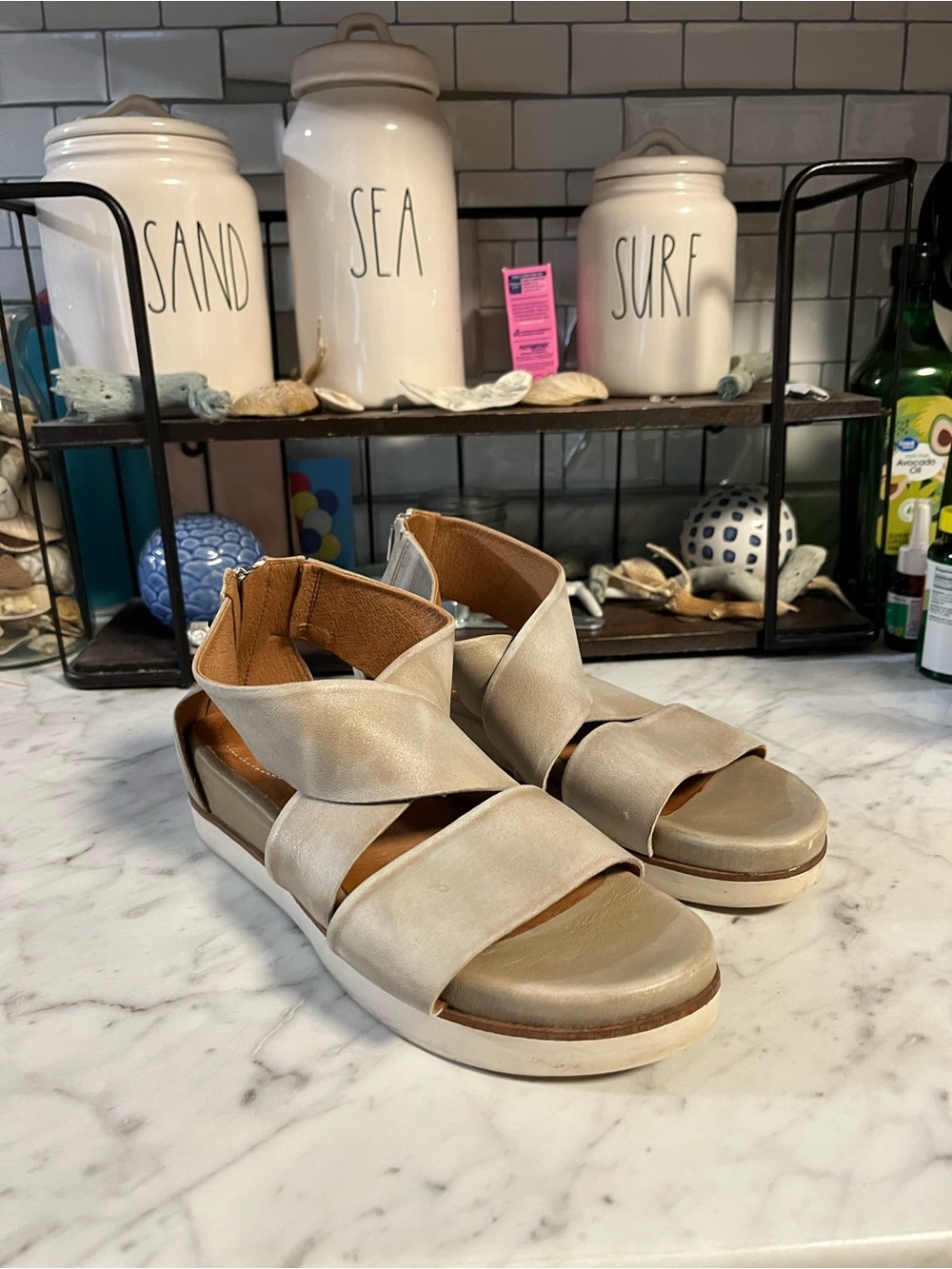 bussola Peggy Beige Crisscross Sandals size 40